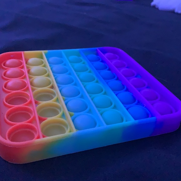 Fidget toy, pop it it’s rainbow - Picture 6 of 6